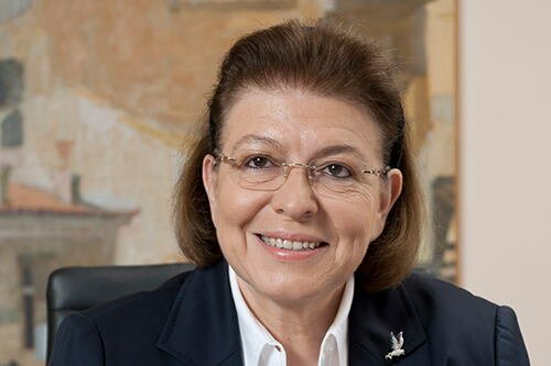 Lina Mendoni